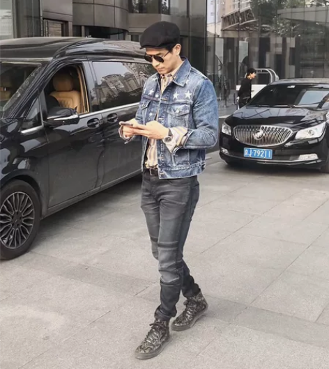 牛仔裤32 这个牌子里面我最喜欢的一条,没...