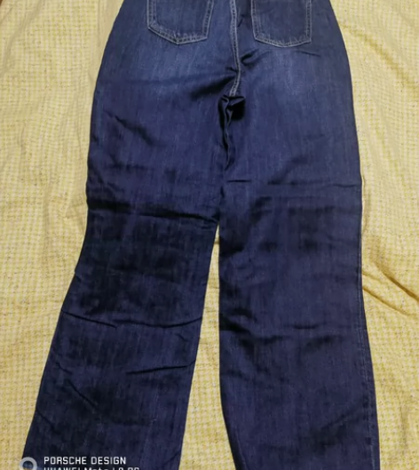 普通牛仔裤一条~ 高腰扎衣服穿很好看~我瘦...