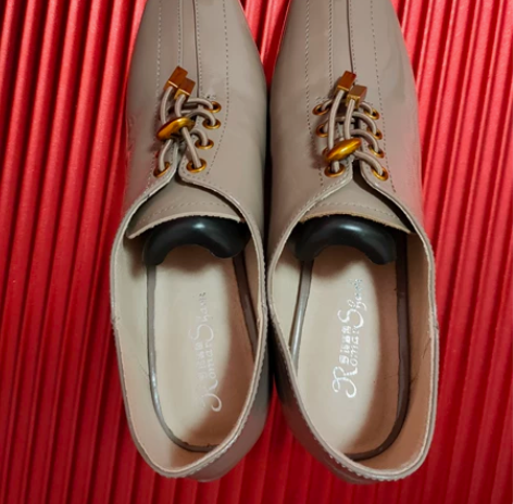 蜘蛛王女士单鞋粗跟中跟女鞋 实体店购买，正...