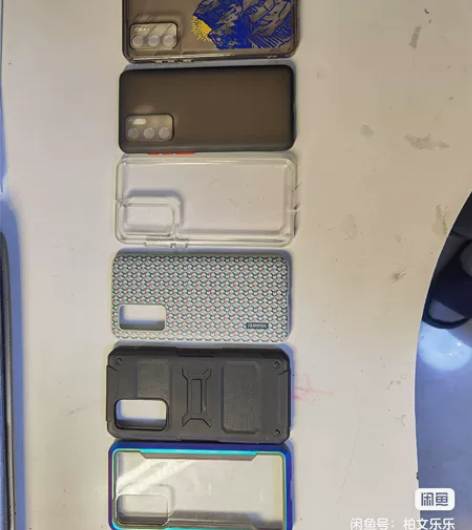 手机出了，手机壳出给有需要的朋友，都是轻微...