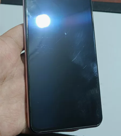 出小米11青春版 粉色8+256g，正常使...