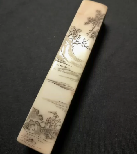 竹石轩主人,自幼从沪上名师习书画,有幸拜入...