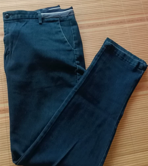 闲置休闲裤，质量很好，穿了没有几次，199...