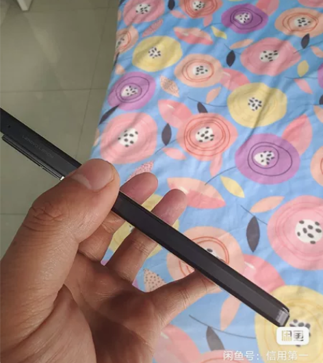 救者y70 12+256 黑色 正常置换机...