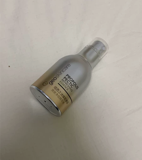 纽西之谜蜂胶果酸净痘精华 去年末在屈臣氏买...