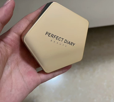 完美日记高光钻石修容02号浅香槟 全新没用...