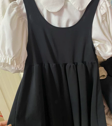 泡泡袖可爱连衣裙两件套 感兴趣的话点“我想...