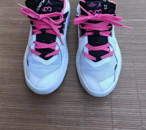 二手耐克36码 ，女士运动鞋 鞋子保证正品...