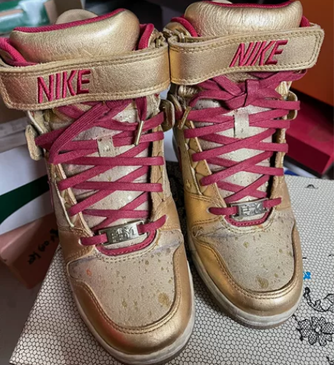 nike气垫女款内增高运动鞋 8成新,没有...