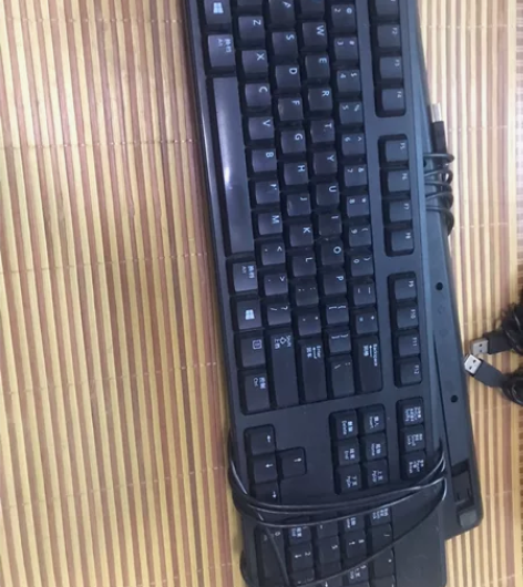 戴尔电脑键盘，有试用痕迹，正常使用，大概不...