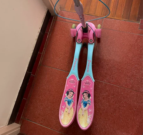 迪士尼滑板车，能正常使用，孩子大了不玩了，...