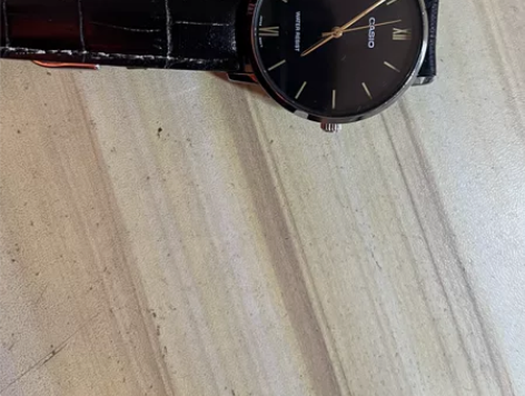 出一个卡西欧石英表 九八新 基本没怎么使用...