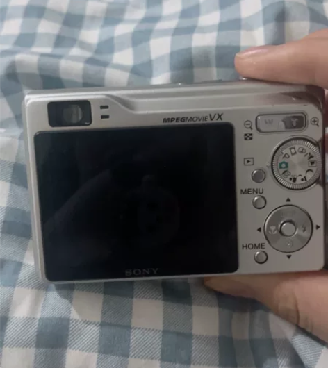 索尼w80 朋友送的生日礼物 已经有一个c...