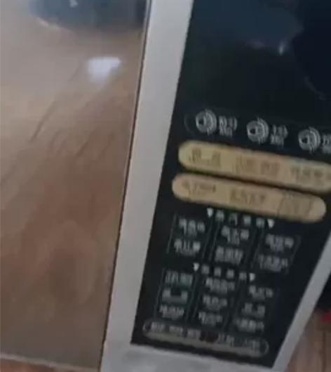 美的微波炉，镜面触屏好清理，触屏面板光波组...
