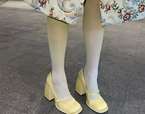 玛丽珍鞋女大头娃娃鞋粗跟圆头复古绸缎一字带...