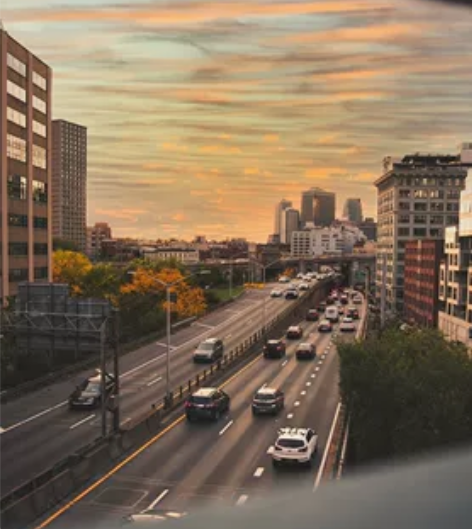 300一天八个小时。出门但是又不想自己开车...