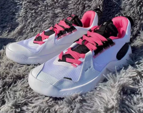 乔丹37码女款运动鞋,接近全新,只穿过两次...