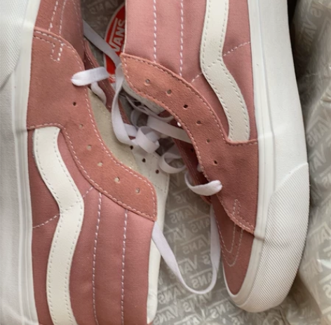 vans粉红mid40码 朋友送的不太喜欢...