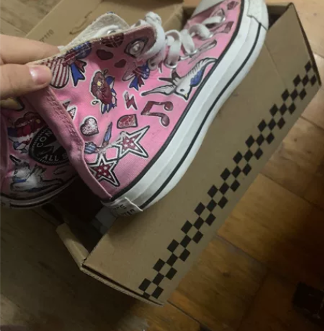 匡威高帮帆布鞋 36-37穿 几乎没怎么上...