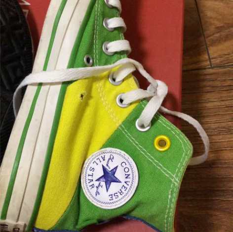 匡威限量款巴西35码奥莱专柜货 感兴趣的话...