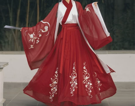 云芳晴月殊仙汉服女中国风正品原创刺绣交领齐腰襦裙魏晋秋冬套装... 云芳晴月殊仙汉服女中国风正品原创刺绣交领齐腰襦裙魏晋秋冬套装...