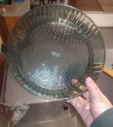 放碗的碗柜和装火锅菜，普通备菜篮子也可以当...