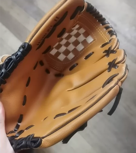 棒球手套守备手套专业棒垒球PU儿童少年成人...