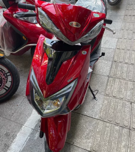 新款国四踏板车到货。  价格便宜 感兴趣的...