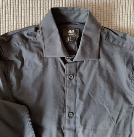 H##amp；amp；M SLIM FIT...