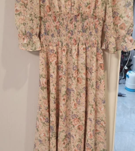 田园风雪纺收腰碎花连衣裙  很显瘦的一款 ...