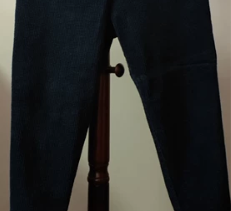 女裤休闲裤，质量很好  面料很舒服，款式百...