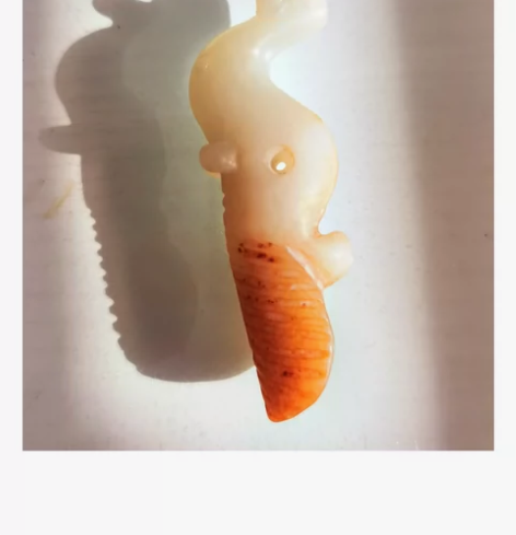 古型草龙玉雕挂件 感兴趣的话点“我想要”和...