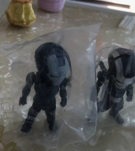 钢铁侠 漫威发光公仔手办摆件模型 一套6个...