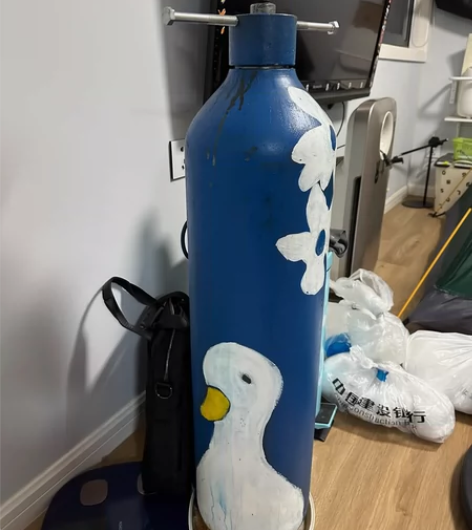 飘空气球制作材料，一口价仅限自取。 感兴趣...