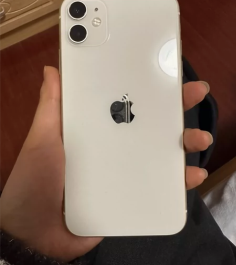 苹果11全网通,128G。保护的很好,没有...