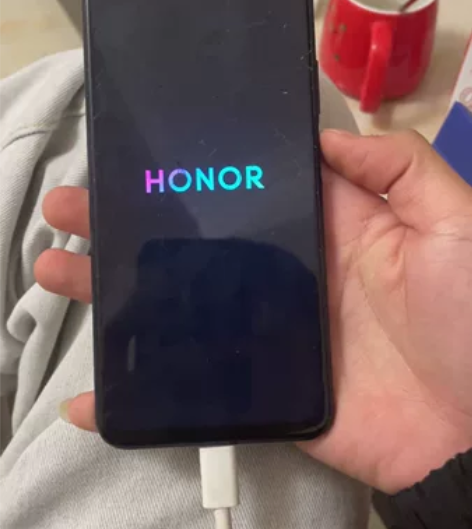 荣耀9x 全原 外屏破 换个外屏就几十块钱...