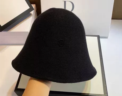 服装店清铺转让  全新渔夫帽闲置出 渔夫帽...