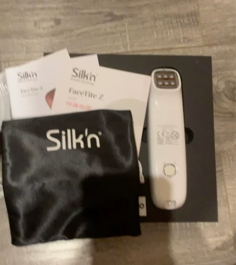 Silkn射频美容仪。 购入后用过三次吧，...