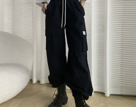 CAYLA休闲工装束脚裤子，小红书各大博主...