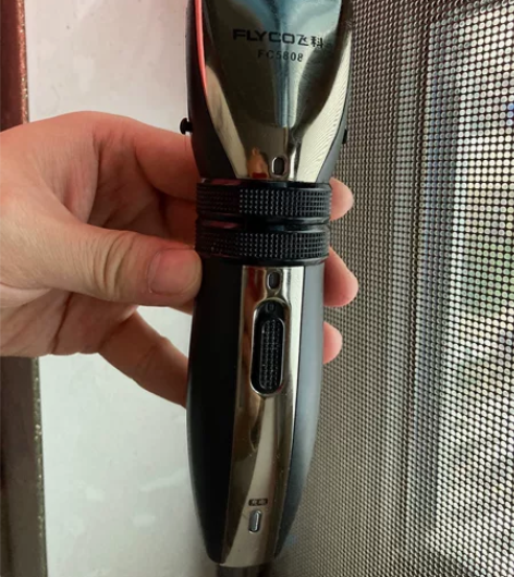 飞科电动理发器，可充电，蓄电池老化续航时间...