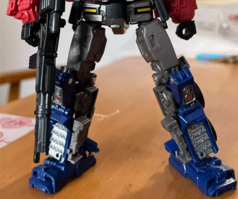 孩之宝 变形金刚 ss38变形金刚 手肘处...