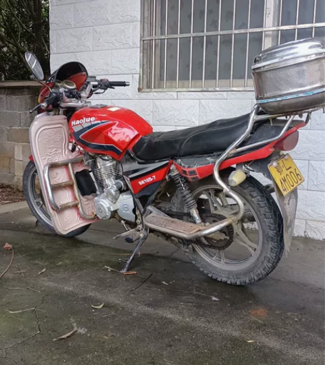 工作换地方了，豪爵摩托车含泪贱卖。平时很爱...