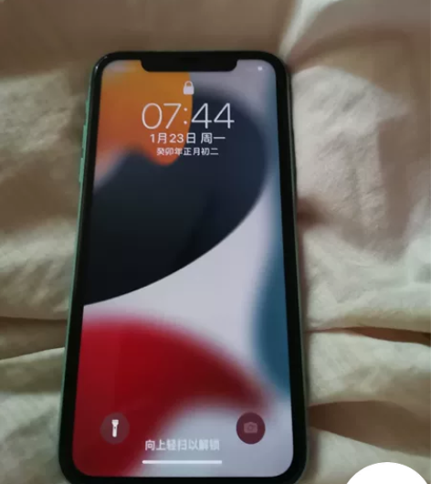 苹果11国行,全原装,,无拆修,电池健康度...