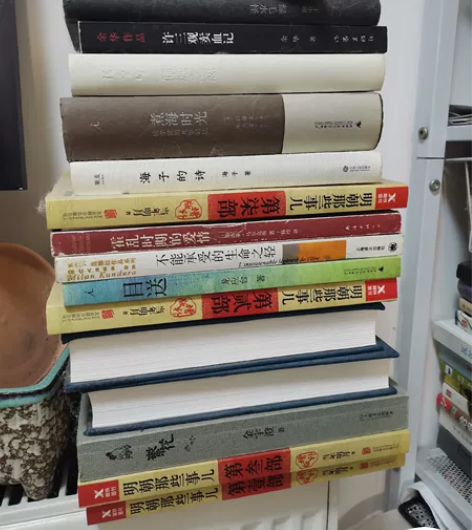 #图书几乎全新 出一些书，二手书，都是在当...