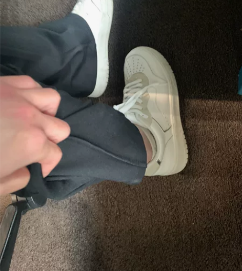 白色 米色 运动鞋 36.5码 新旧如图 ...