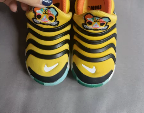 Nike 老虎毛毛虫运动鞋 23.5码  ...