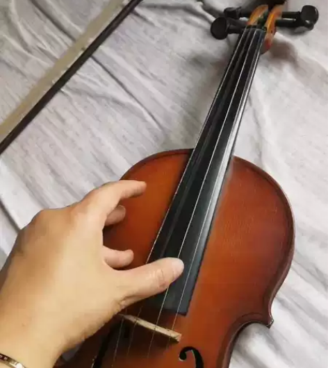 完好的幸福牌小提琴老琴,年份不详,批号no...