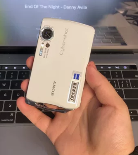 索尼T11 成色好 稀有乳白色 500万像...