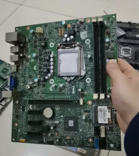 戴尔b75主板 功能正常外观如图原装正品成...