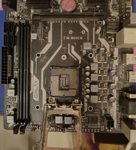 影驰b360m主板 大约18年购入，20年...